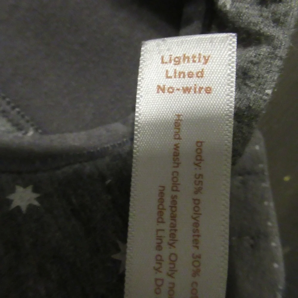 Cacique Bra 40DDD Gray Lightly Lined No Wire Wire Free Star Print Plus Size